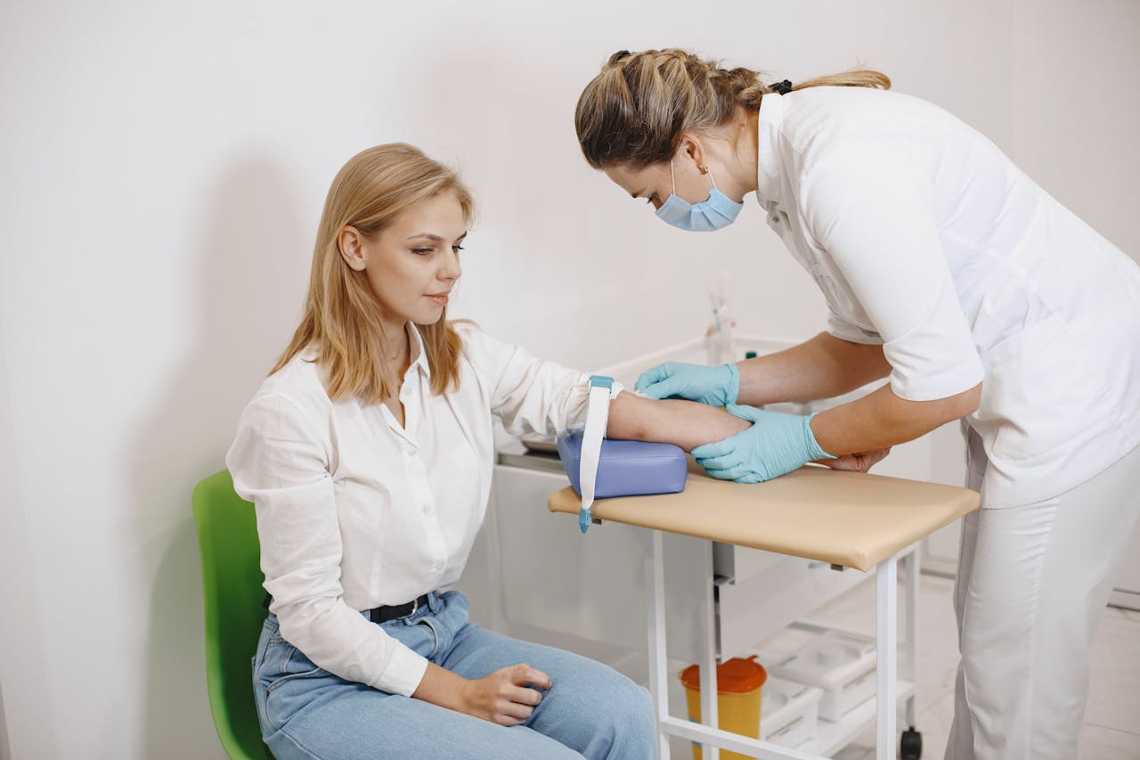 Lucrative Career Paths for Phlebotomists in New Jersey | CDE